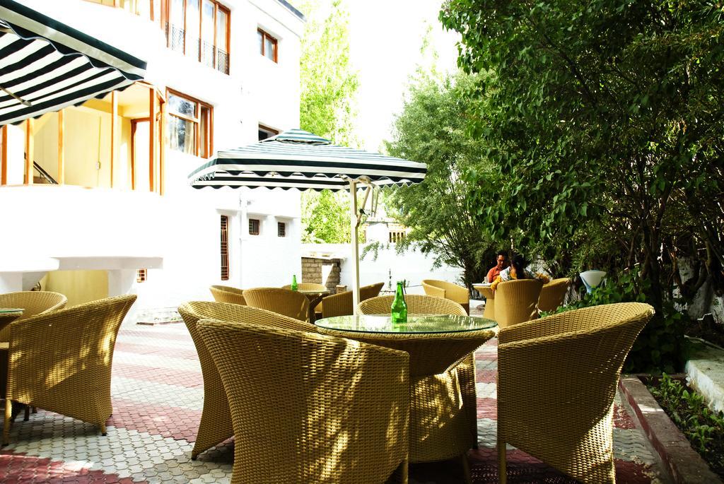Horzay Hotel Leh Exterior photo